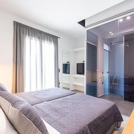 Queen's Gem Luxury - Heated Jacuzzi & Pool Villa *