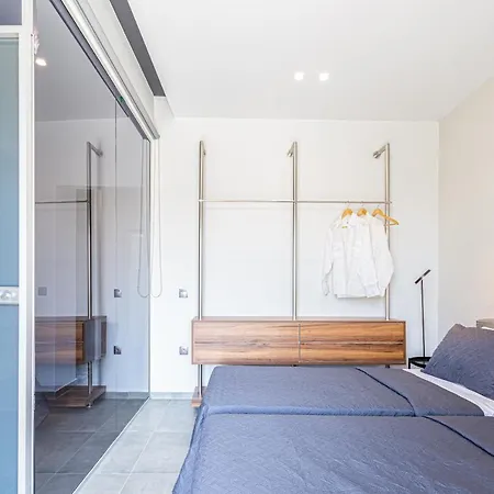 Queen's Gem Luxury - Heated Jacuzzi & Pool Villa *