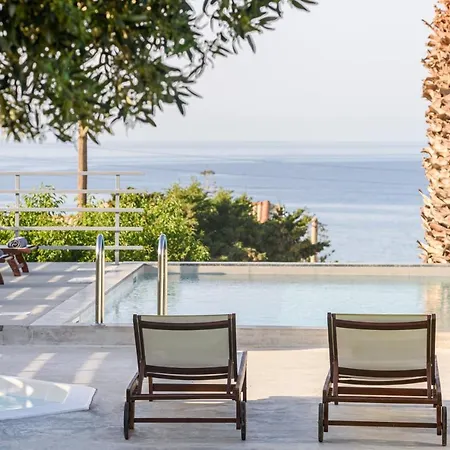 Queen's Gem Luxury - Heated Jacuzzi & Pool Villa