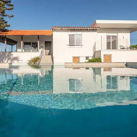 Queen's Gem Luxury - Heated Jacuzzi & Pool