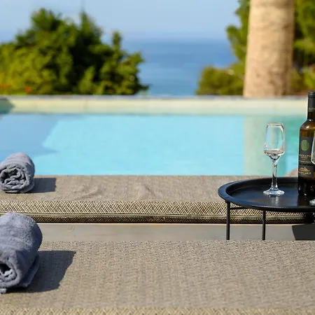 Queen's Gem Luxury - Heated Jacuzzi & Pool Hersonissos (Crete)