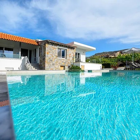 Villa Queen's Gem Luxury - Heated Jacuzzi & Pool Hersonissos (Crete)